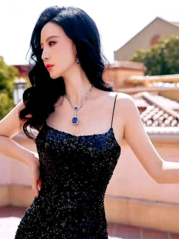 女神张萌精彩文章