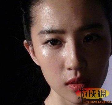 盘点明星面部特写:刘亦菲满面油光 汤唯眼袋重