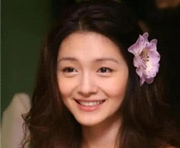 48岁徐熙媛的一生：从青涩少女到优雅佳人的美丽蜕变