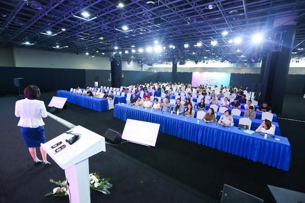 融媒体时代的网红经济：解密社交营销