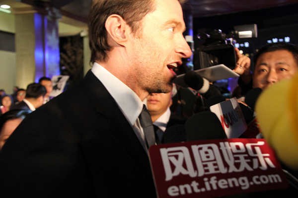 好莱坞妙招应对中国影市 明星示好粉丝植入深度合作