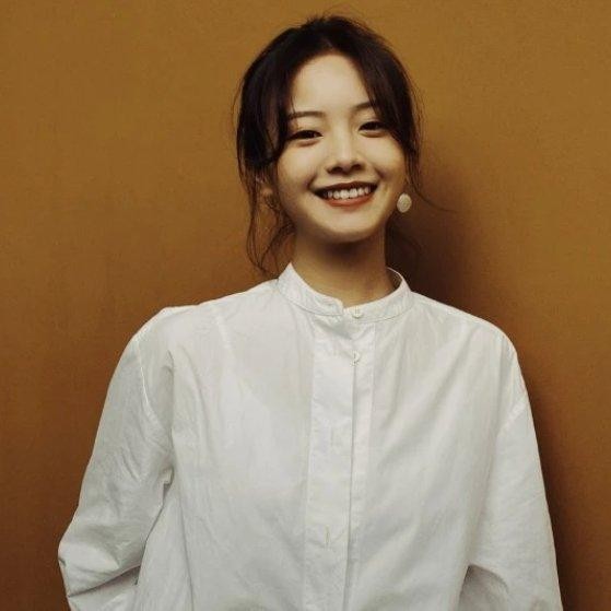 李庚希：00后金鸡影后的星座揭秘