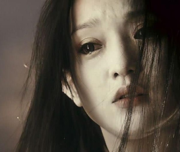 明星的妖媚气质，温碧霞妲己令人难忘，过50的宁静仍然妩媚动人