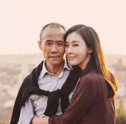 盘点经常秀恩爱的八对忘年恋明星，最后一对让人大跌眼镜