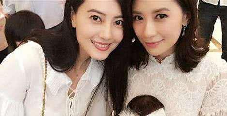 这些明星好友感情深厚，蒋欣韩红私交甚好，最后一对人人爱