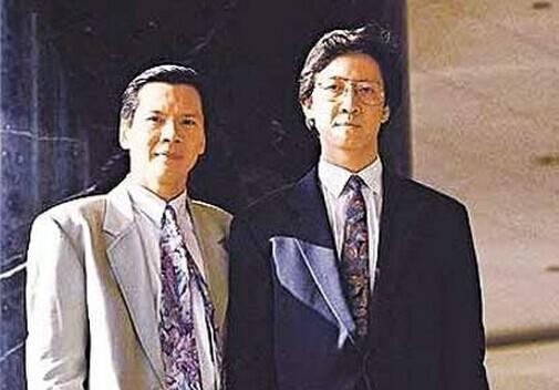 他曾为多个明星算命,准到被明星尊为神仙,曾说罗志祥会败给桃花