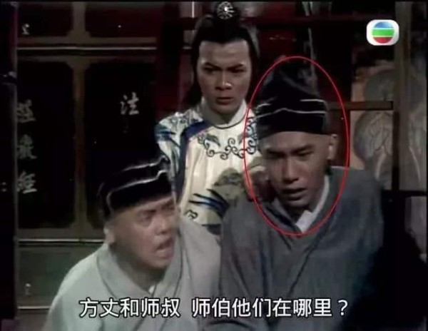 不跑龙套难成巨星，看看巨星们当年的龙套模样