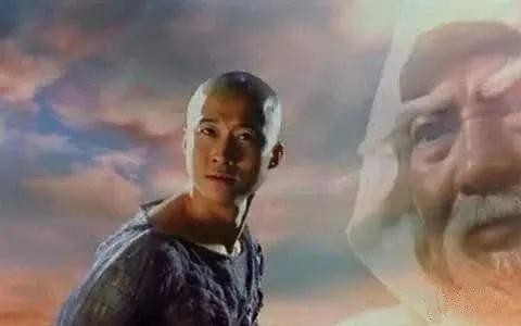 不跑龙套难成巨星，看看巨星们当年的龙套模样