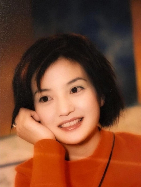 探索明星成名背后的故事，星光之路的艰辛与辉煌