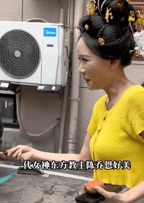 陈乔恩皱纹堆积，杨幂皮肤松弛，明星生图让人不再容貌焦虑