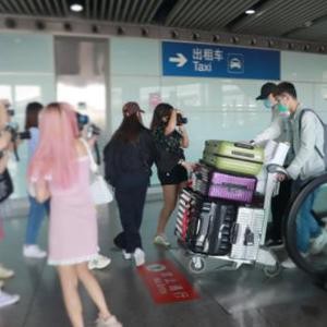 明星代拍产业链：3元可买身份证号 5元可查航班
