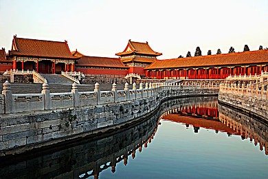 猎奇吃瓜爆料,娱乐圈秘闻大揭秘：明星真相与粉丝代价