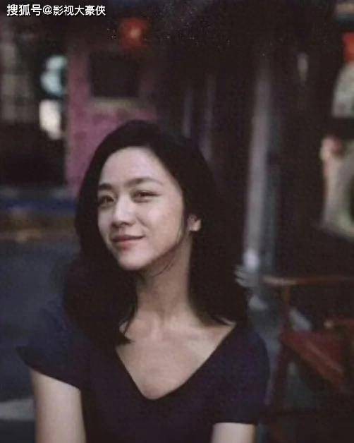 汤唯无修撕拉片刷屏：娱乐圈狂卷修图，她凭啥美翻全网？