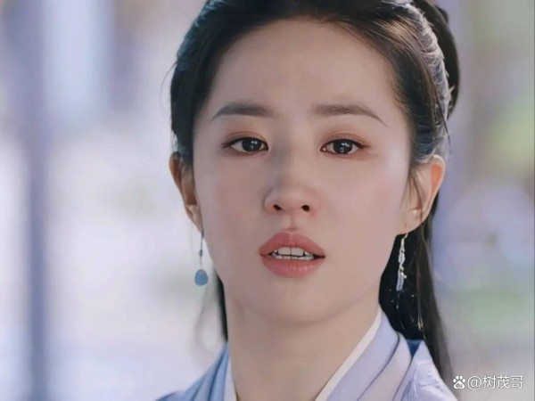 刘亦菲回应“成年三部曲”：以角色蜕变见证演员的成长与力量