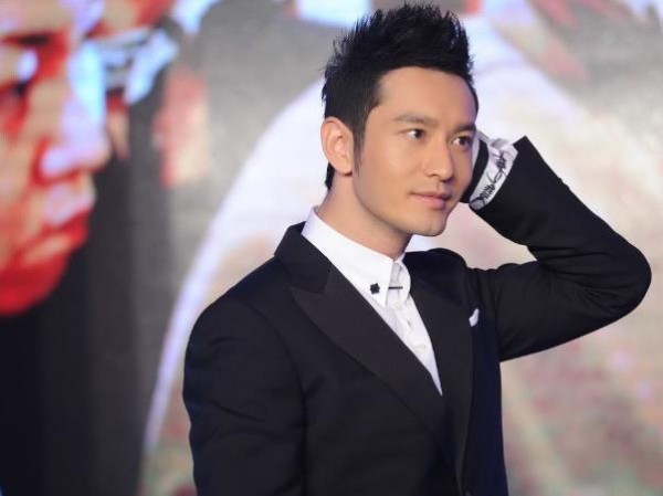4位明星的“老年照”，蒋欣认不出，黄磊很逼真，黄晓明惊人