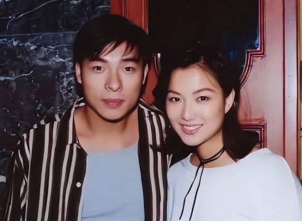 郑秀文夫妇同台 女方曾包容男方出轨！
