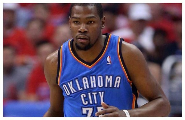 NBA最佳阵容出炉，勇士队没有第一阵，他俩是否被高估