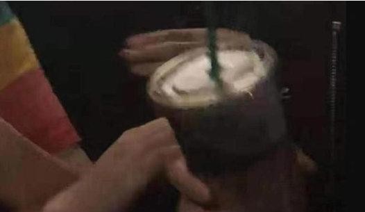 肖战被私生饭摸手，明星私生活面对这样的“骚扰”只能默默承受？