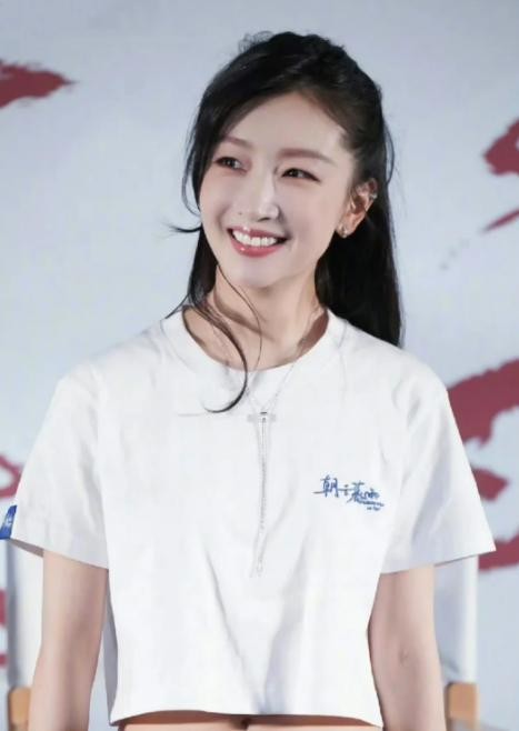 九星璀璨：揭秘中国影视圈的颜值与实力并存的九大女神