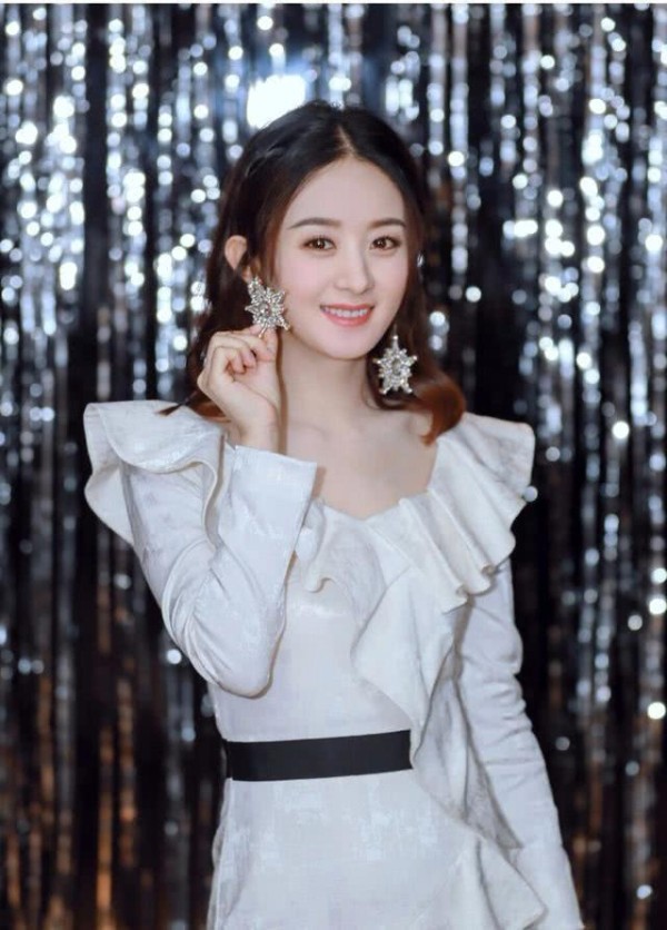 胡歌最牛粉丝！因为追星把自己追成明星，如今和胡歌平起平坐