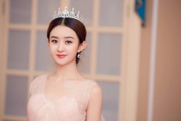 娱乐圈最励志的4位明星：赵丽颖只能排第二，第一名实至名归