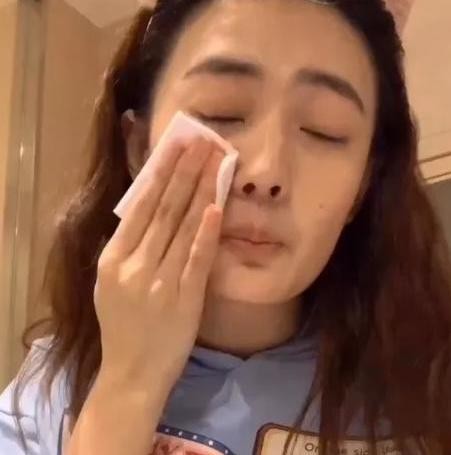 为啥女明星天天画浓妆，皮肤还那么好？看完徐璐卸妆，我瞬间懂了