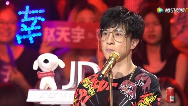 明日之子直播事故 薛之谦投票给赫兹是不是黑幕？心疼赵天宇（2）
