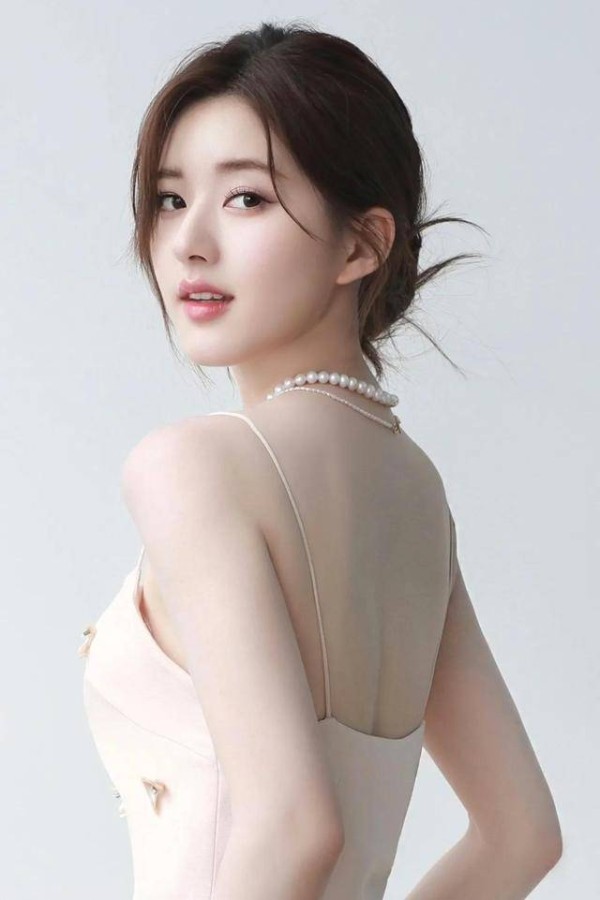 赵露思：娱乐圈清流，勇敢坚韧的女神级人物