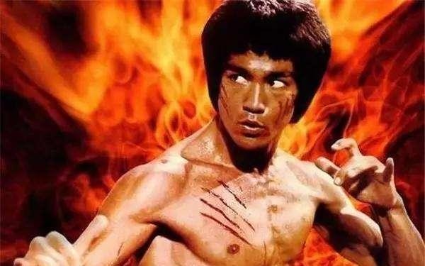 四位明星评价李小龙，前三位赞不绝口，甄子丹：能打赢他的人很多