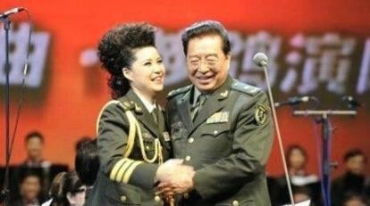 盘点娱乐圈里比岳父母还大的10大男星: 最后一位真心让人佩服