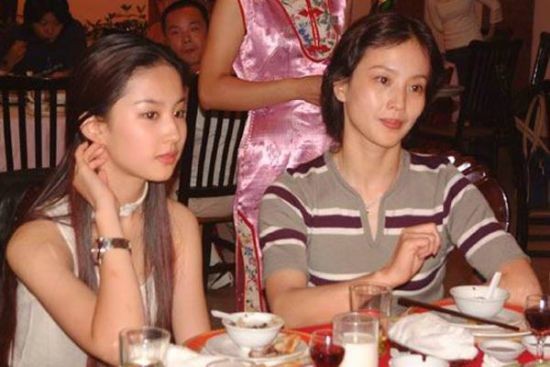刘亦菲的妈妈名叫刘晓莉