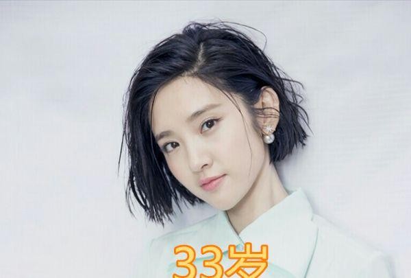 女星当妈的年龄有多小？赵丽颖32岁，杨幂28岁，而她赢在起跑线上