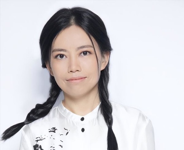 神秘的宝藏歌手蒋凡