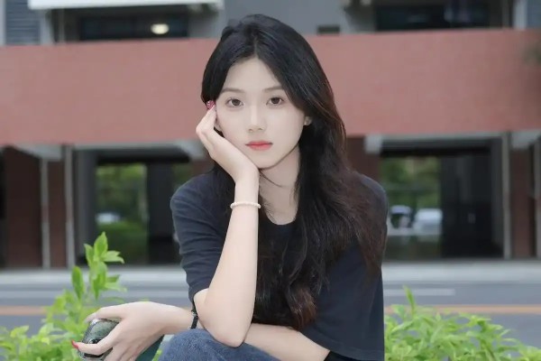 明星歌曲下载违规吗？女生的视角