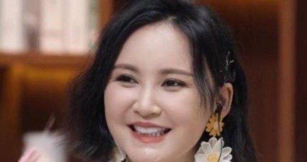 沉迷整容难以自拔的女星，李小璐第八，郑爽第二，张檬排第几？