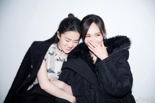刘亦菲遗憾缺席唐嫣婚礼 微博发文甜送祝福