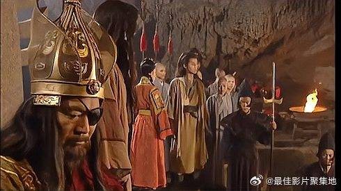 令狐冲竹林练剑,独孤九剑之精妙,武当掌门自叹不如
