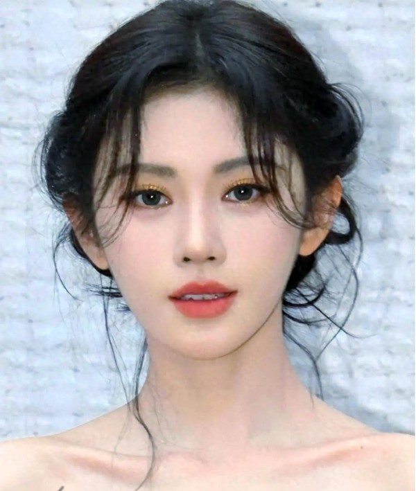 鞠婧祎的自信蜕变：从默默无闻到闪耀女神之路