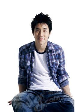 房祖名星路顺畅，又唱又演，背后都有大师指点