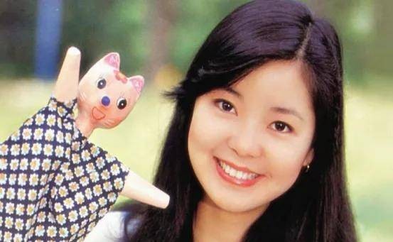 香港乐坛10大殿堂级女歌手，邓丽君居末，王菲“勉强”上榜