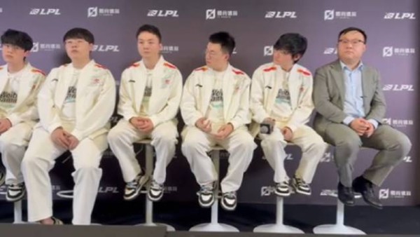 Q： 从您的角度讲，目前队伍存在哪些问题，需要怎么去调整呢?