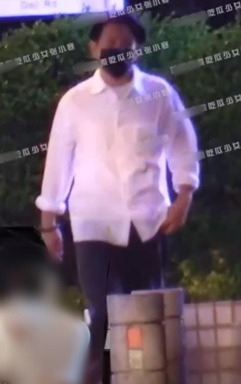 赵丽颖新恋情疑似曝光 甜蜜互动引关注
