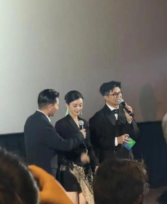 赵丽颖新恋情疑似曝光 甜蜜互动引关注