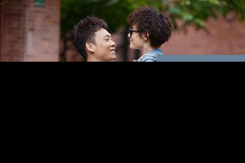 主持人问张译选哪位女演员当老婆，张译的回答让观众大呼高情商