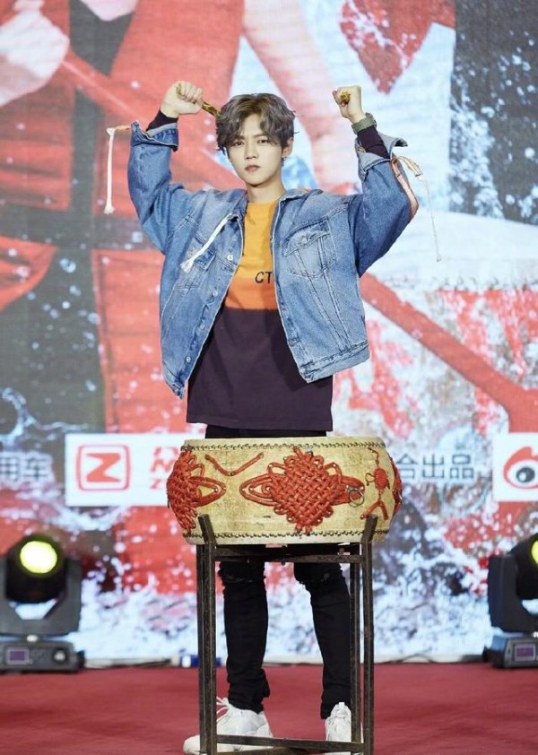 鹿晗是名副其实的流量小生，看了这些让人不得不服气