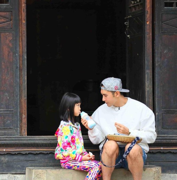 明星亲子照：甜馨最酷考拉最美，最甜的还是他们