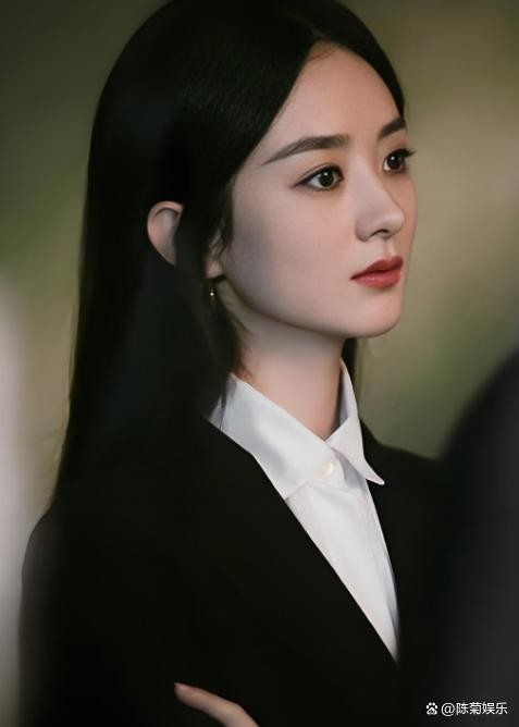 赵丽颖隐婚风波升级！神秘黑衣男身份揭秘男方被质疑是赵德胤！