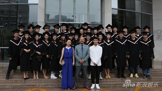 北电表演系大合影 （图片来源与网络）