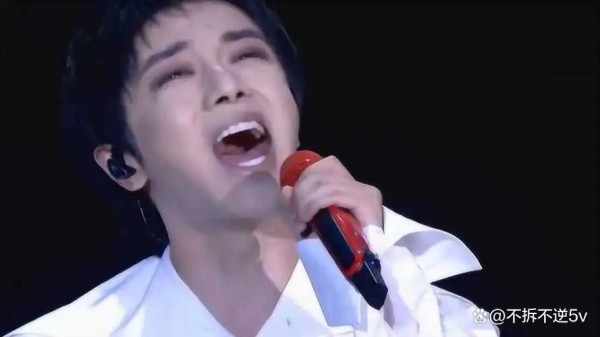 华晨宇：全能才子的音乐传奇