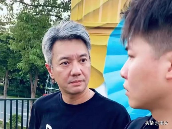 最有才的四位网红，其中一名被评为“十大青年”